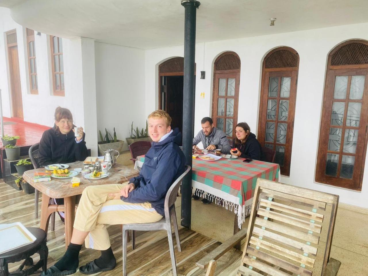Farah Guest Inn Haputale Luaran gambar